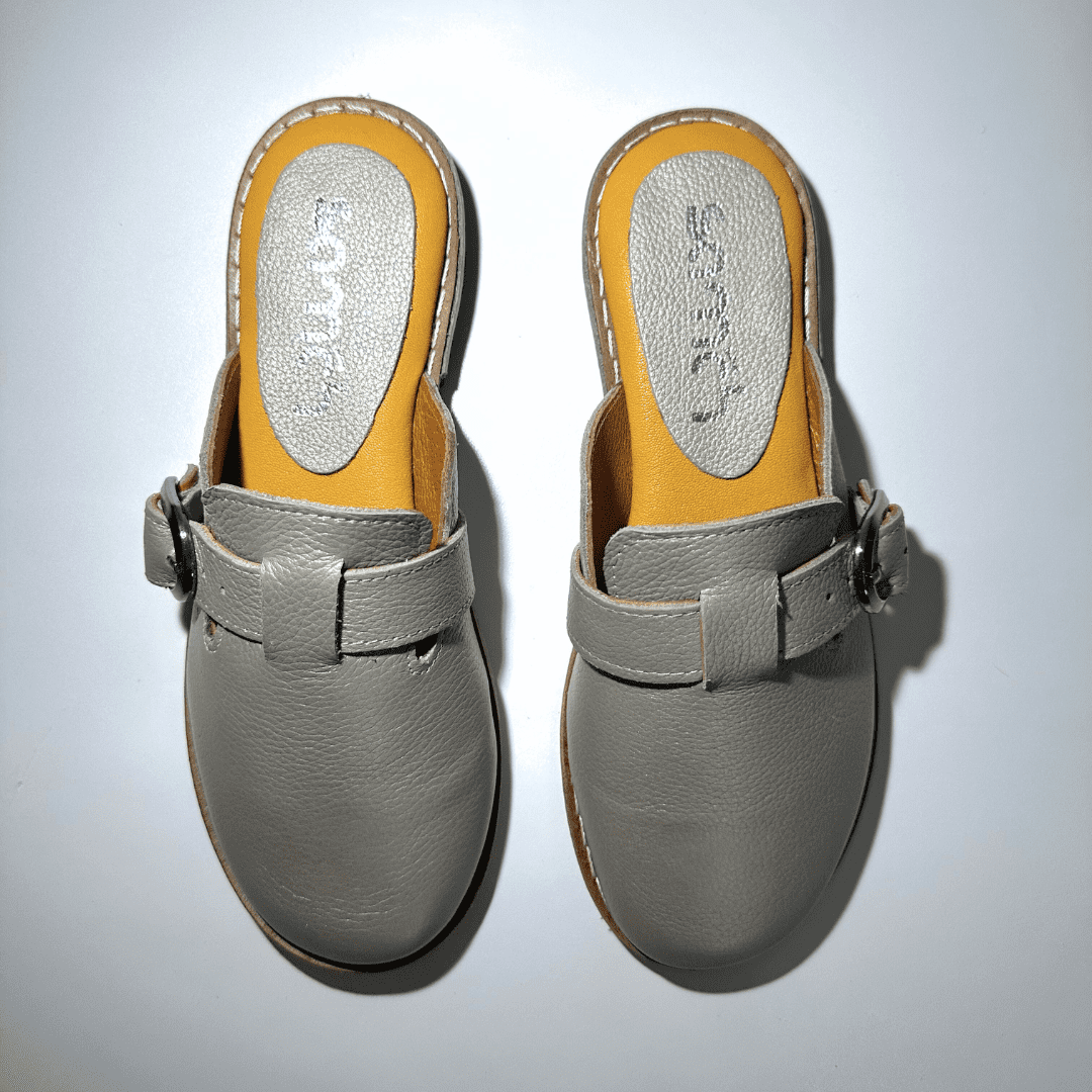"Luminosa" slipper in unisex silver leather - Balgha upcycled