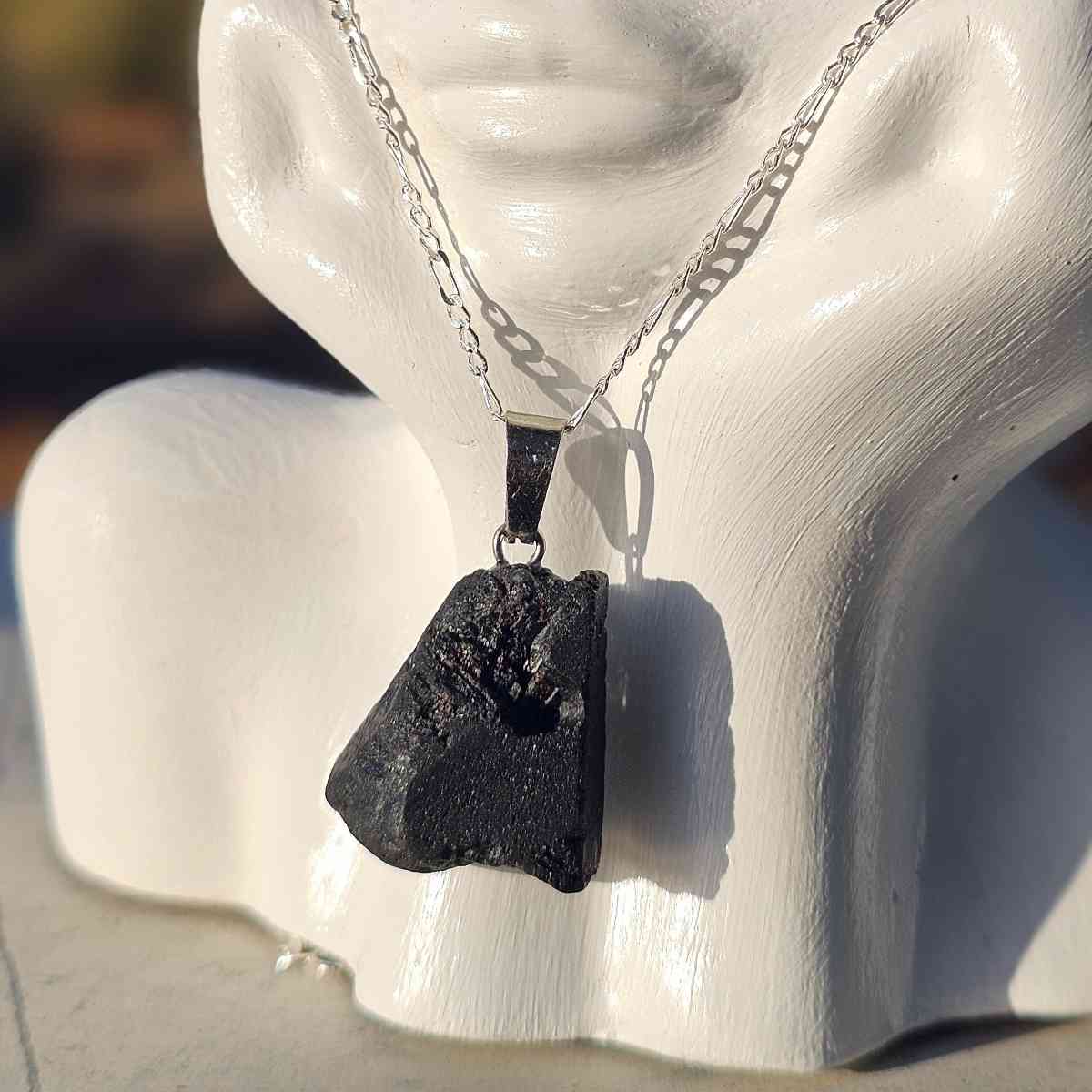 collier argent 925 élégant avec pendentif tourmaline noire naturelle