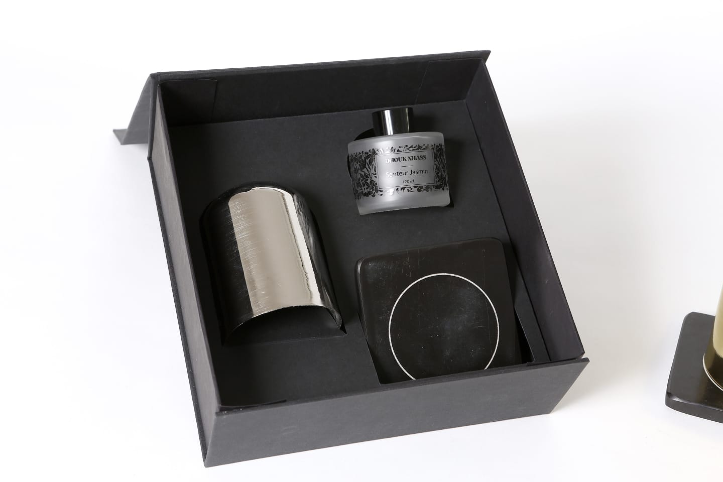 Diffuseur parfumé artisanal – Cuivre & marbre noir – Jasmin ou musc – 120 ml