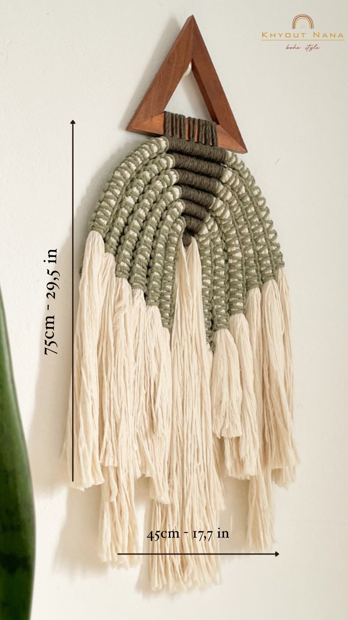 Macrame triangle