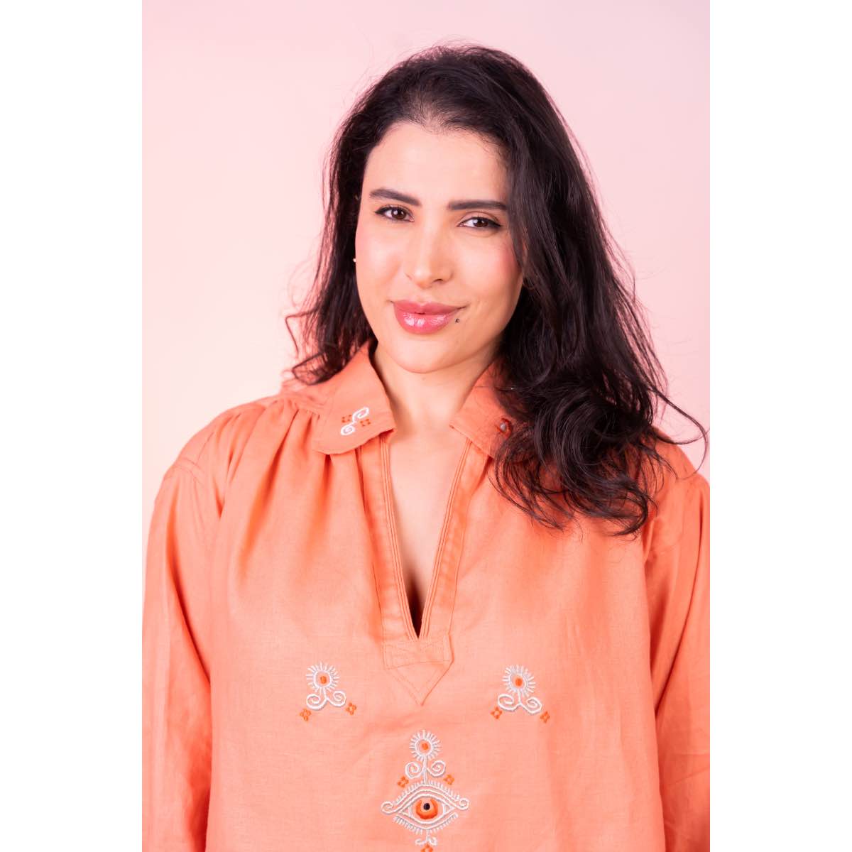 blouse lin saumon brodée en soie pour un look irrésistible