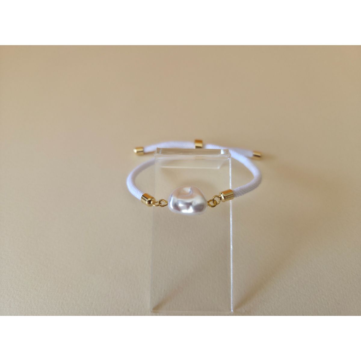 Bracelet perle nacrette blanc qualité premium irrésistible