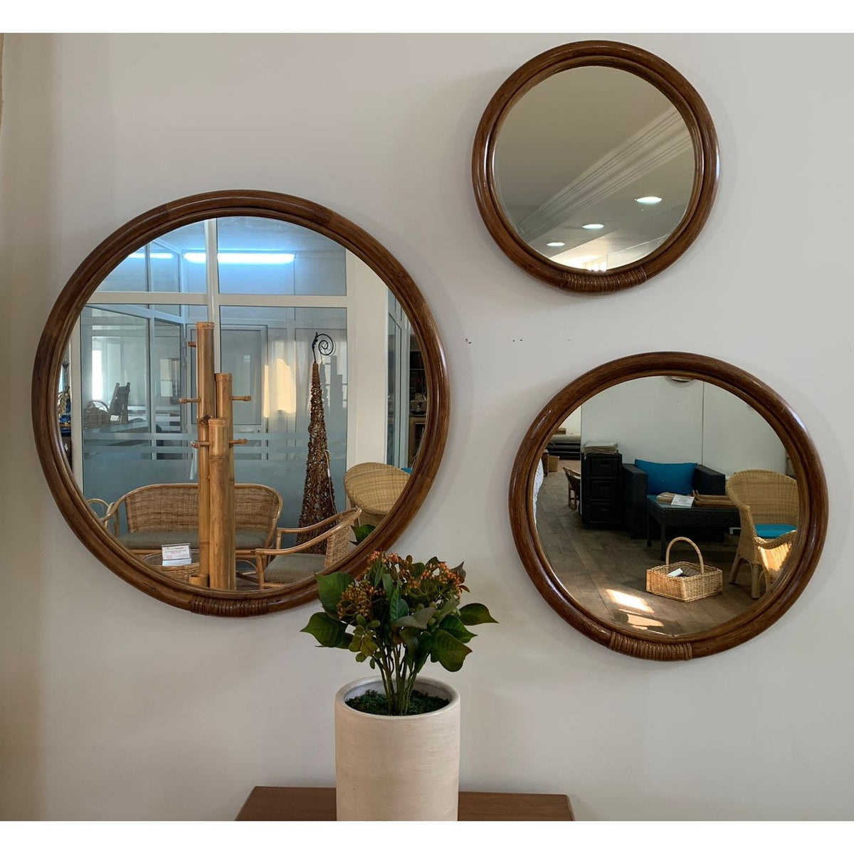 miroirs en rotin chic pour une décoration unique et chaleureuse