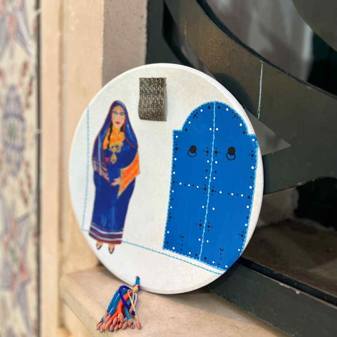 Pottery Plate Painting: Traditional Clothing and Festivities in Tunisian Colors