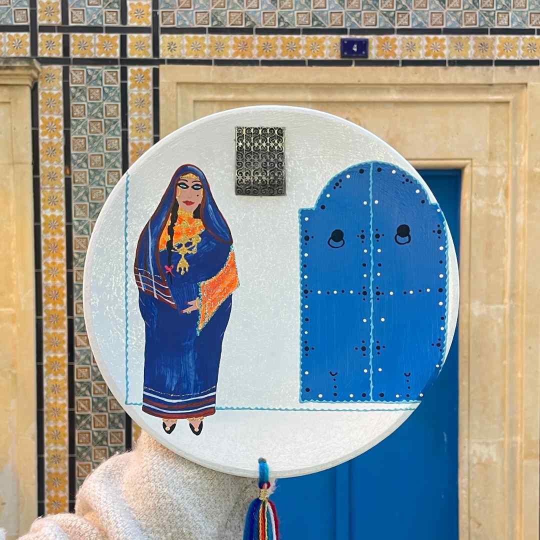 Pottery Plate Painting: Traditional Clothing and Festivities in Tunisian Colors