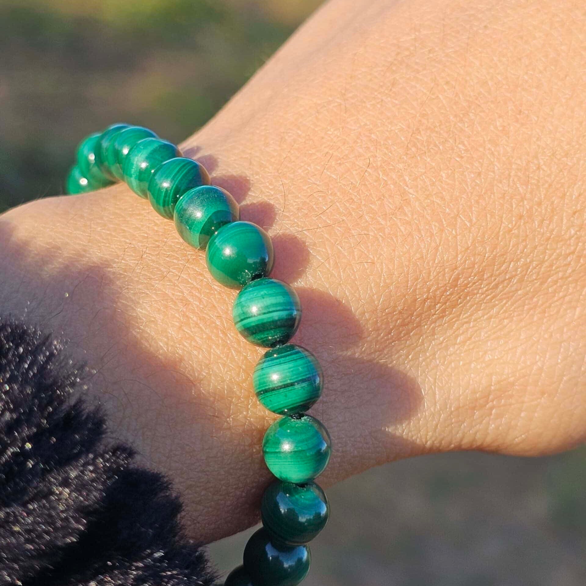 Bracelet élastique en Malachites naturelles - Boules de 6 mm - Ajustable (17 à 19 cm)