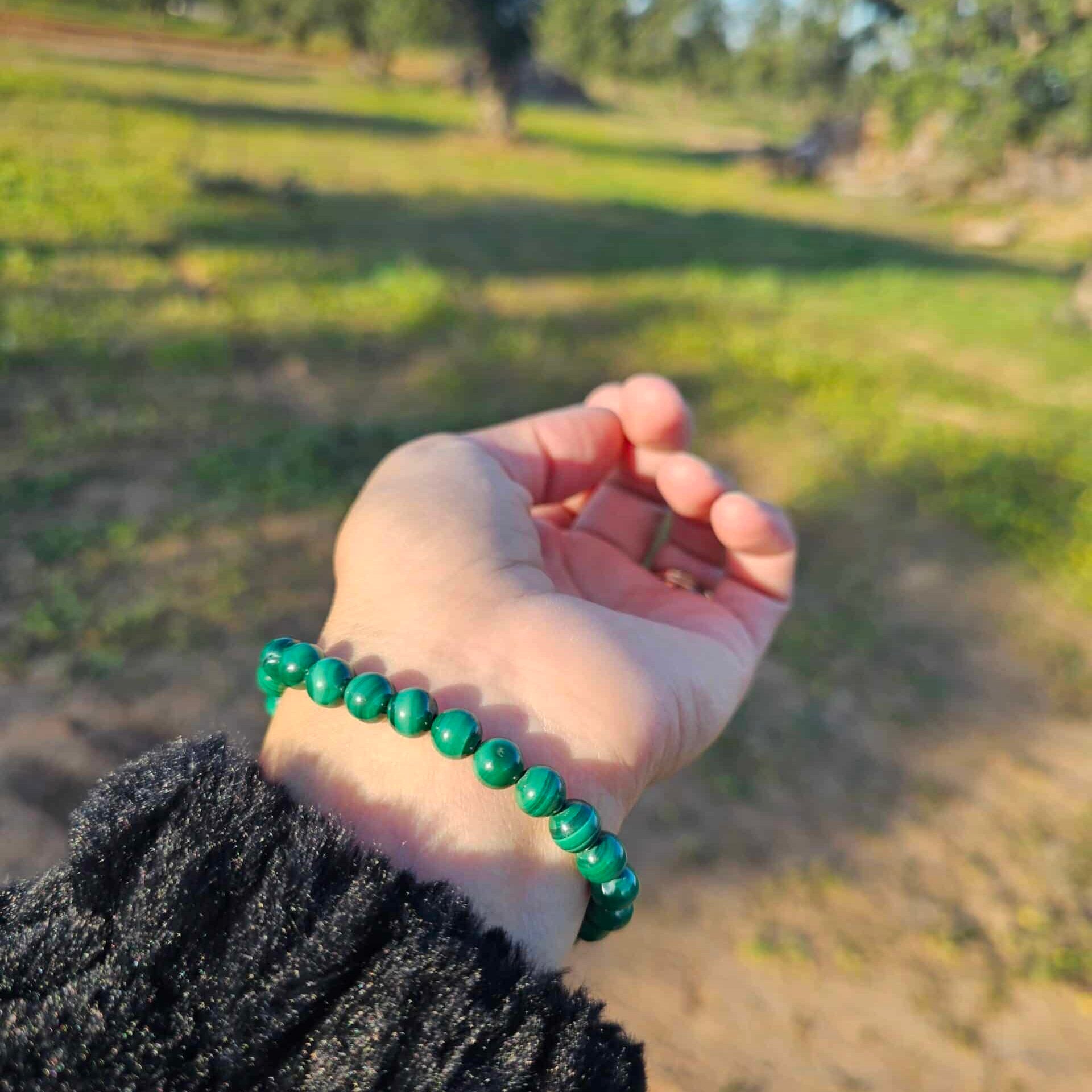 Bracelet élastique en Malachites naturelles - Boules de 6 mm - Ajustable (17 à 19 cm)
