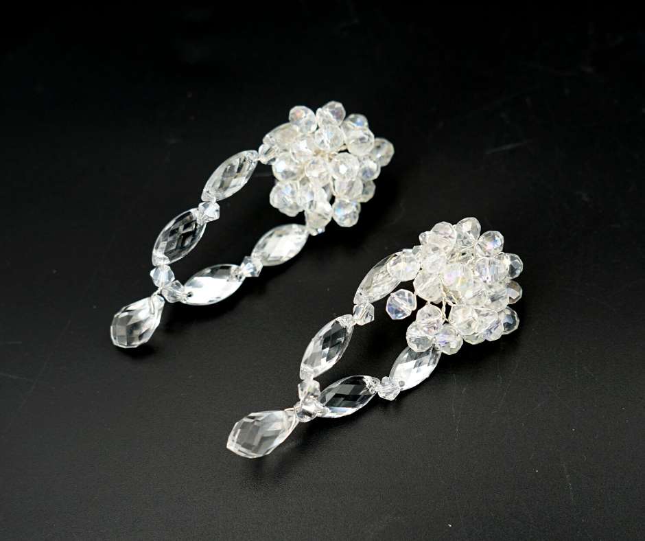 Bridal earrings, white color, oval model
