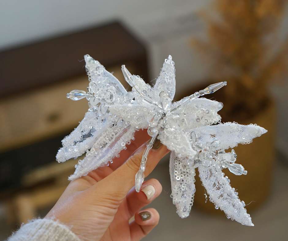White brooch, star model