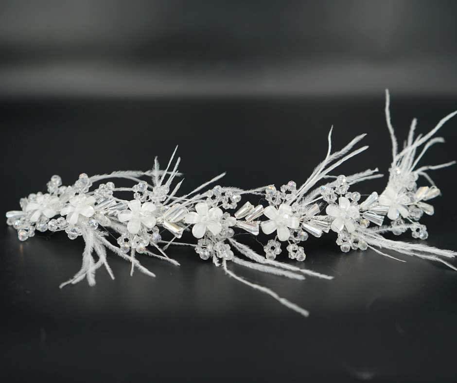 White brooch, Fleure model