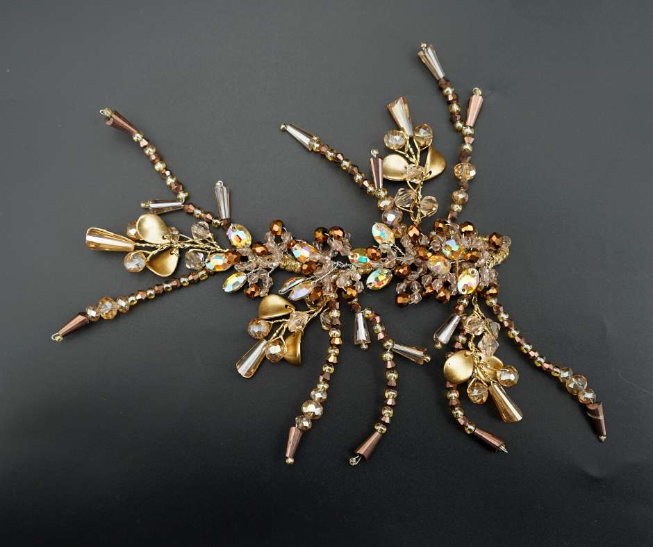 Gold brooch, Linière model