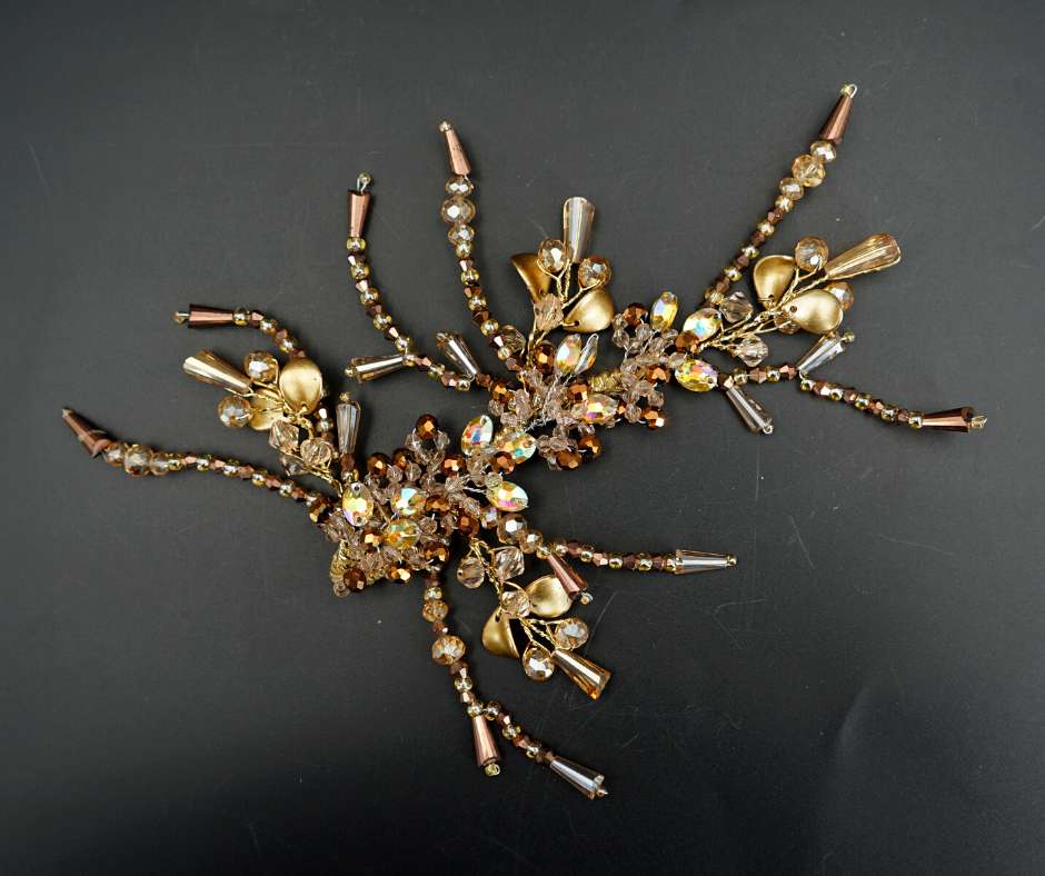 Gold brooch, Linière model