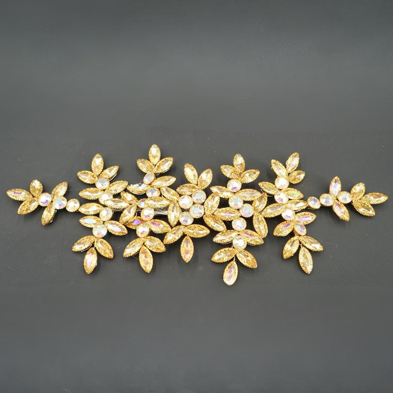 Golden brooch, plant model