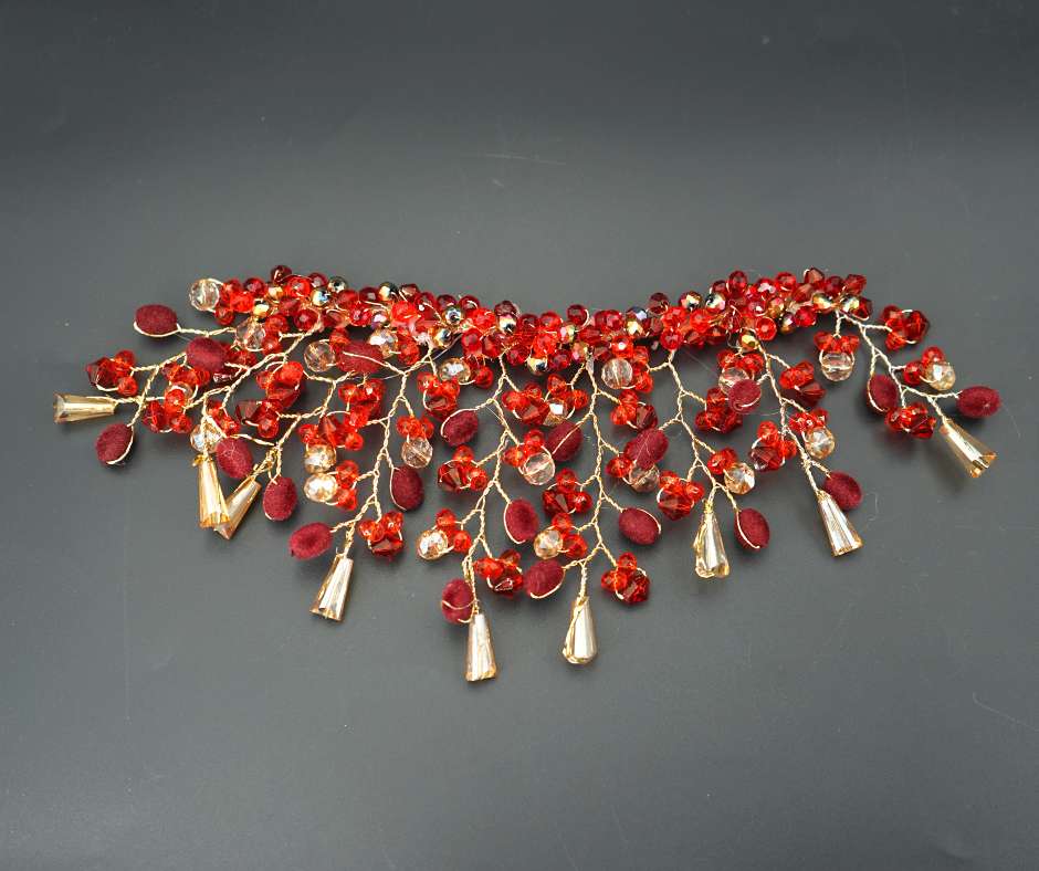 Red brooch, diamond model