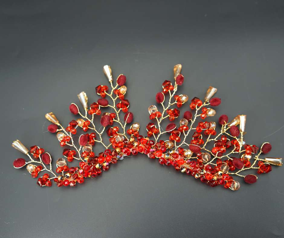 Red brooch, diamond model