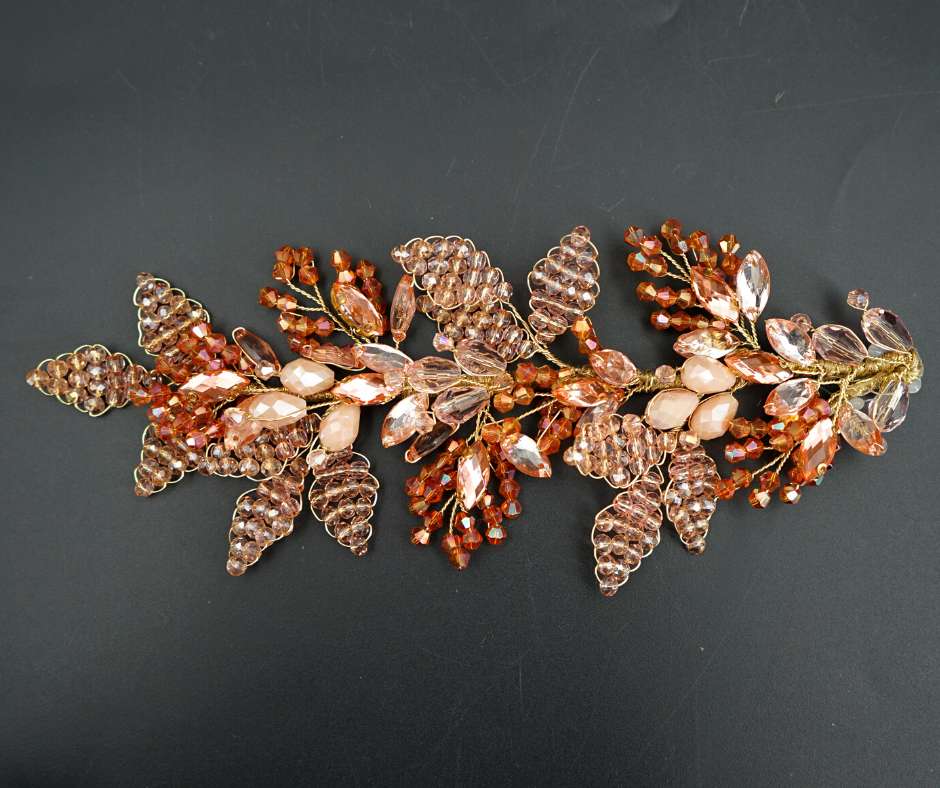 Pink brooch with puff pastry pattern