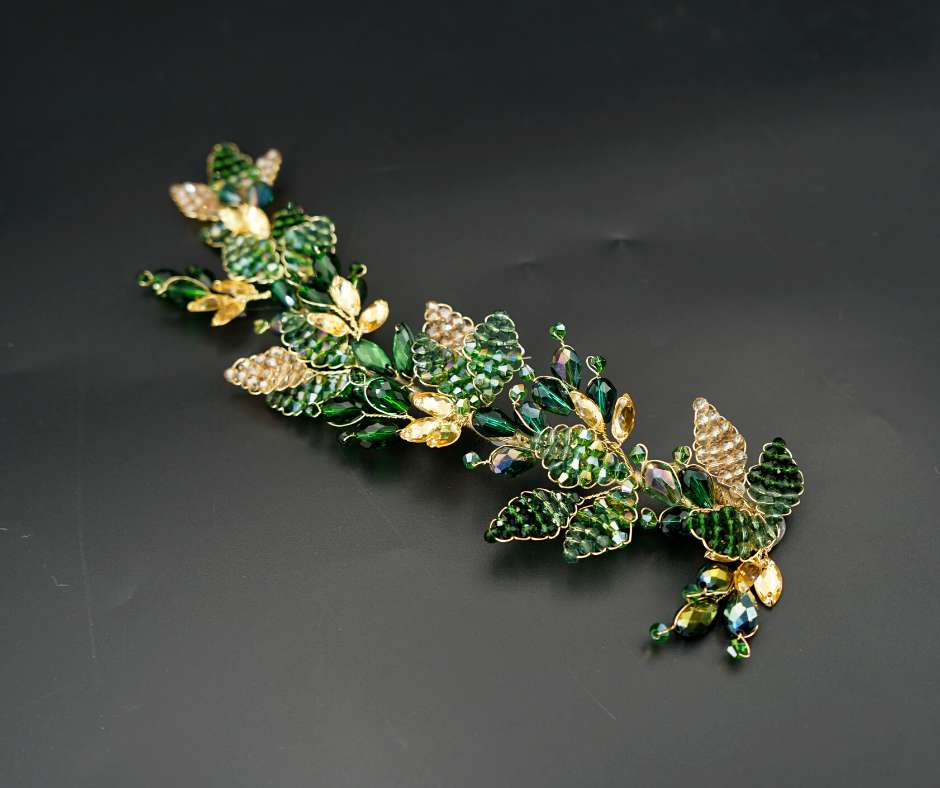 Green and gold brooch, leaf pattern
