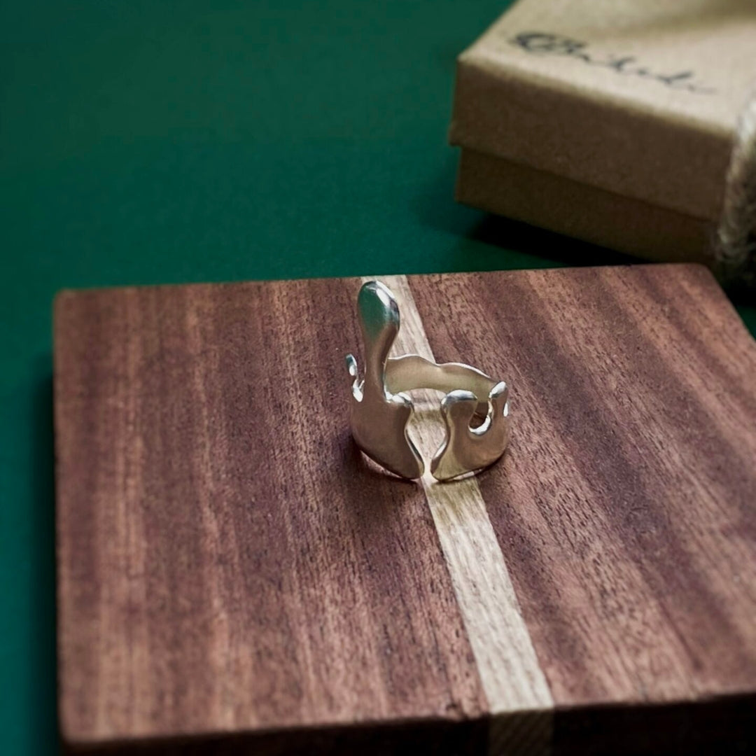خاتم فضة عيار 925 من RHEA مصنوع يدويًا