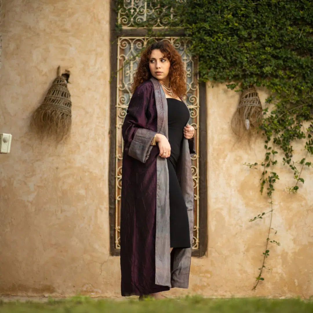 kimono réversible avec broderie sur le col "Le Narcisse de la Nuit"