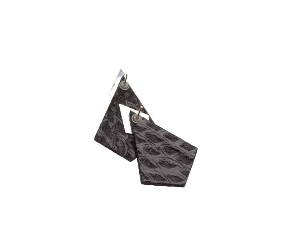 Boucles d'oreilles en cuir de peau de saumon "Black Pearl"