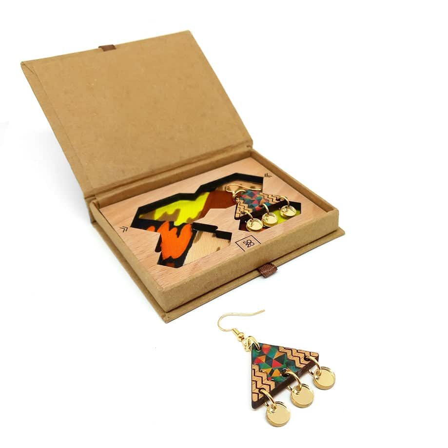 Berber earrings in wood and resin Tamezret