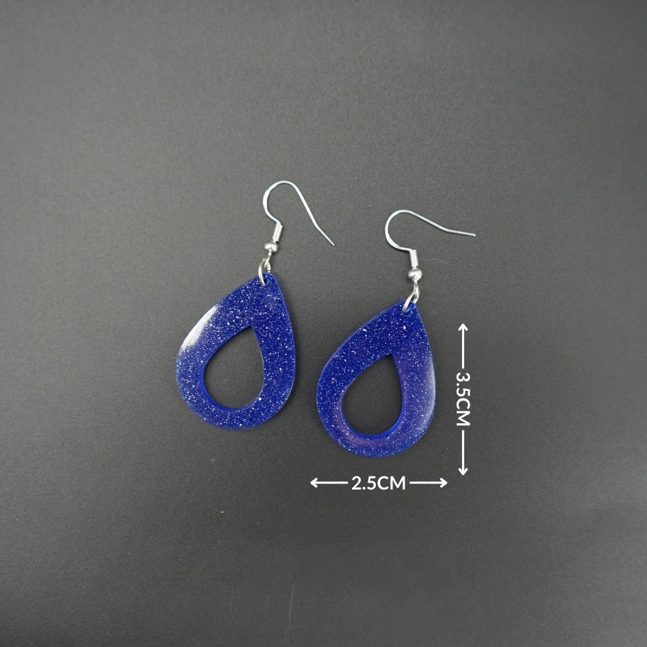 Boucles d'oreilles en résine bleue - Design goutte scintillante fait main