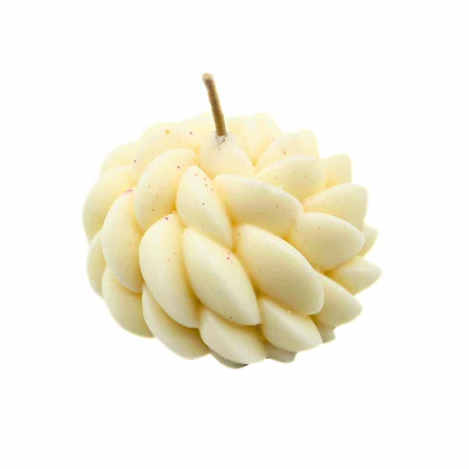 شمعة دائرية بيضاء مقوسة برائحة العود الملكي