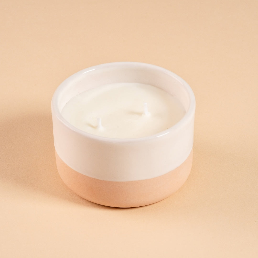 Bougie parfumée au Jasmin sauvage avec contenant en céramique (200g)