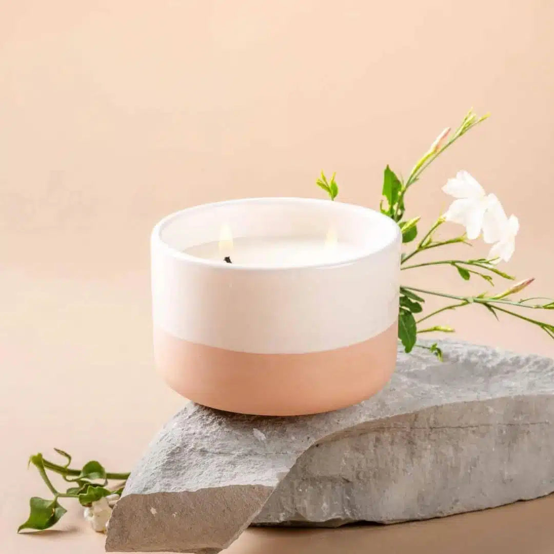 Bougie parfumée au Jasmin sauvage avec contenant en céramique (200g)