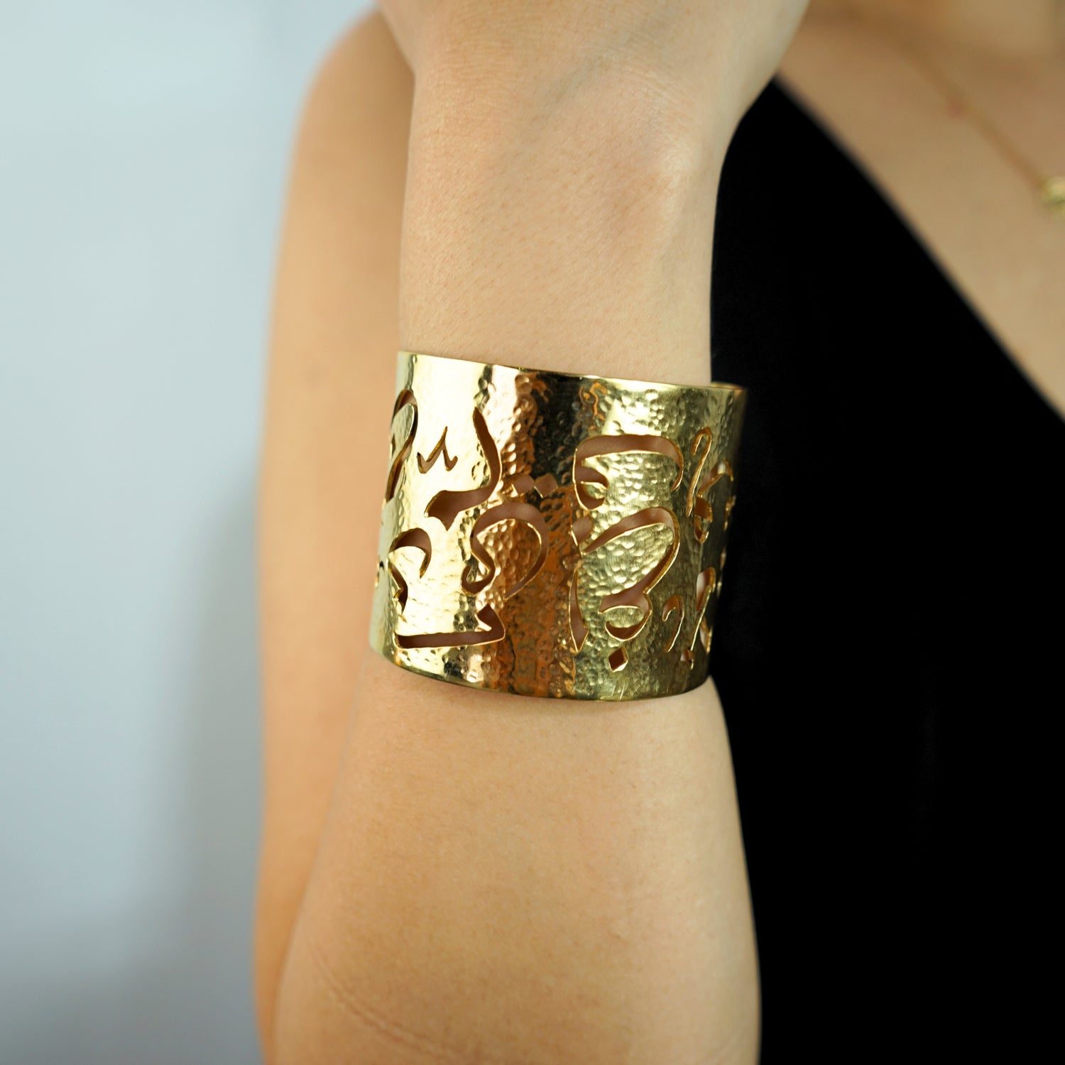 Bracelet tempé or 18k en cuivre avec calligraphie arabe élégante
