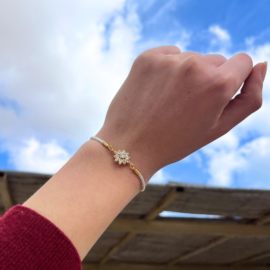 Bracelet fleur dorée 100% fait-main