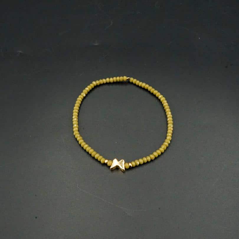 Bracelet papillon fait main en pierres jaunes