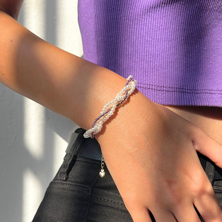 Bracelet perle blanc et violet fait main unique pour un style raffiné