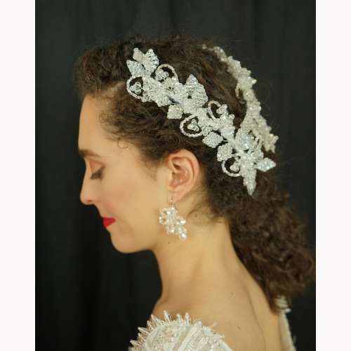 Diamond-shaped bridal brooch