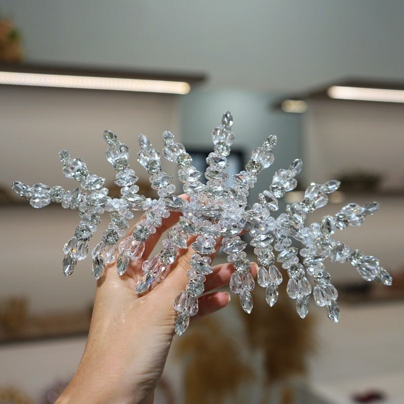 دبوس شعر العروس الكريستالي إكسسوارات شعر العروس كرمة شعر العروس مشط شعر العروس عصابة شعر الزفاف الفضية قطعة شعر الزفاف