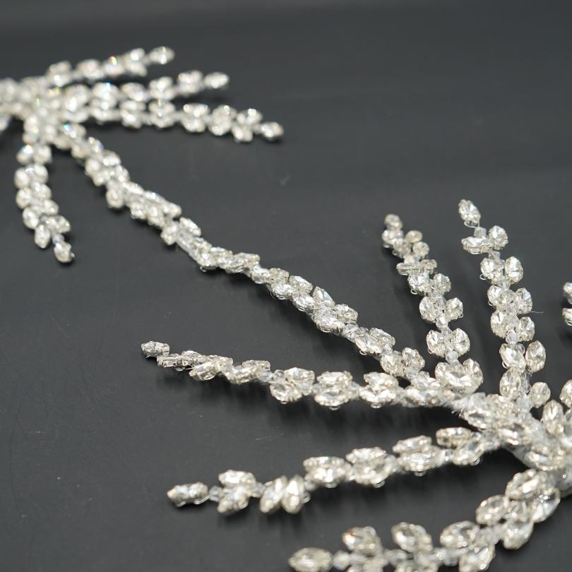 دبوس شعر زفاف أبيض، غطاء رأس زفاف من الزهور الفضية، غطاء رأس زفاف من أوراق الفضة، دبوس شعر زفاف من أحجار الراين، قطعة شعر زفاف من اللؤلؤ