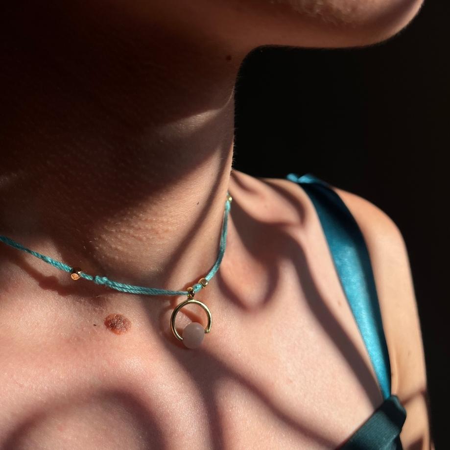 Collier Lunaire avec cordon en coton tressé