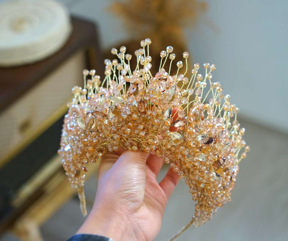 Golden bridal crown; linear net model