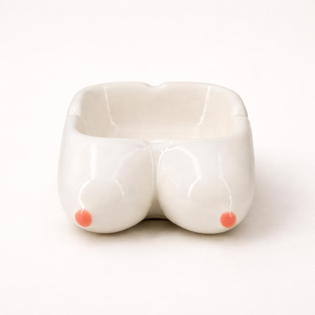 Cendrier féminine en céramique blanche