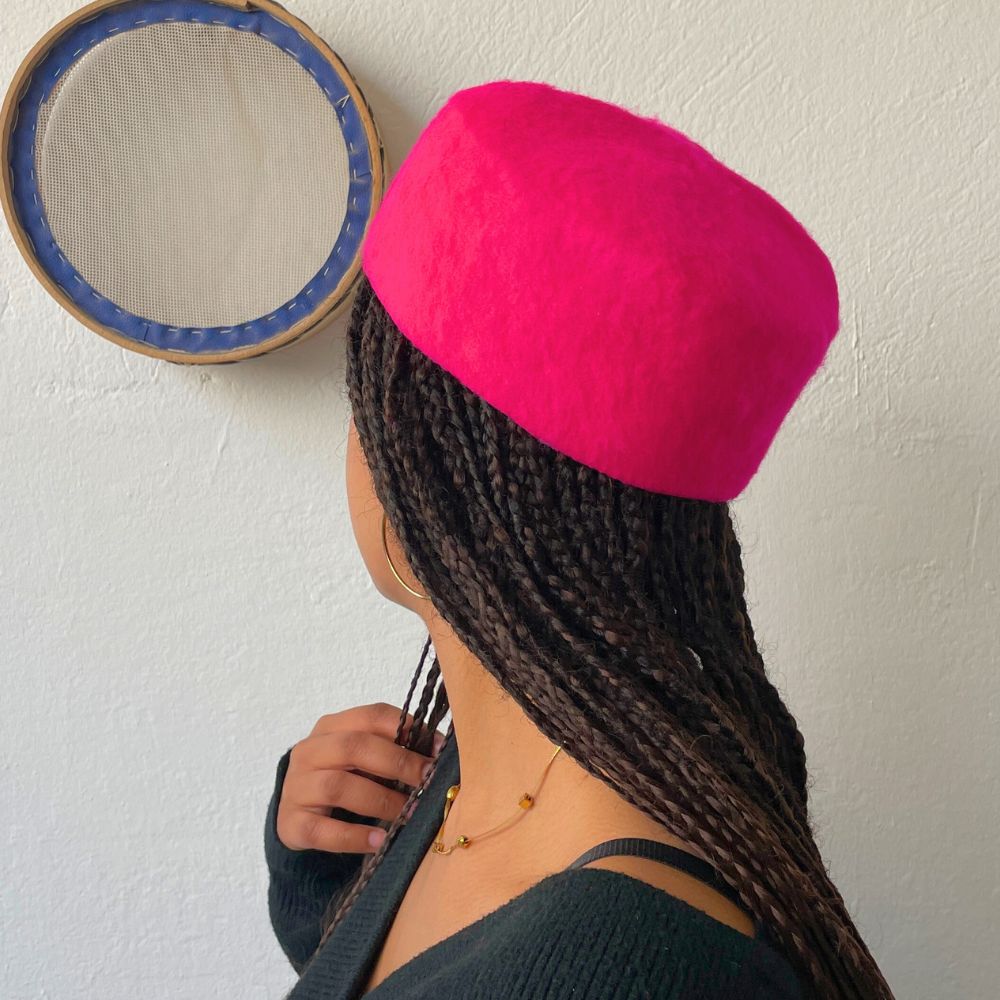 Chéchia Tunisienne en Laine Magenta - Élégance et Confort Artisanaux