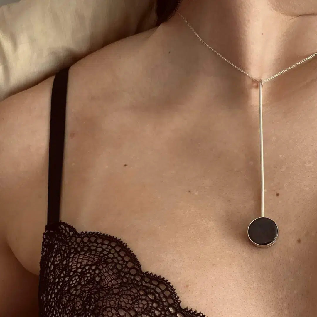 Collier en argent 925 et pierre agate noir