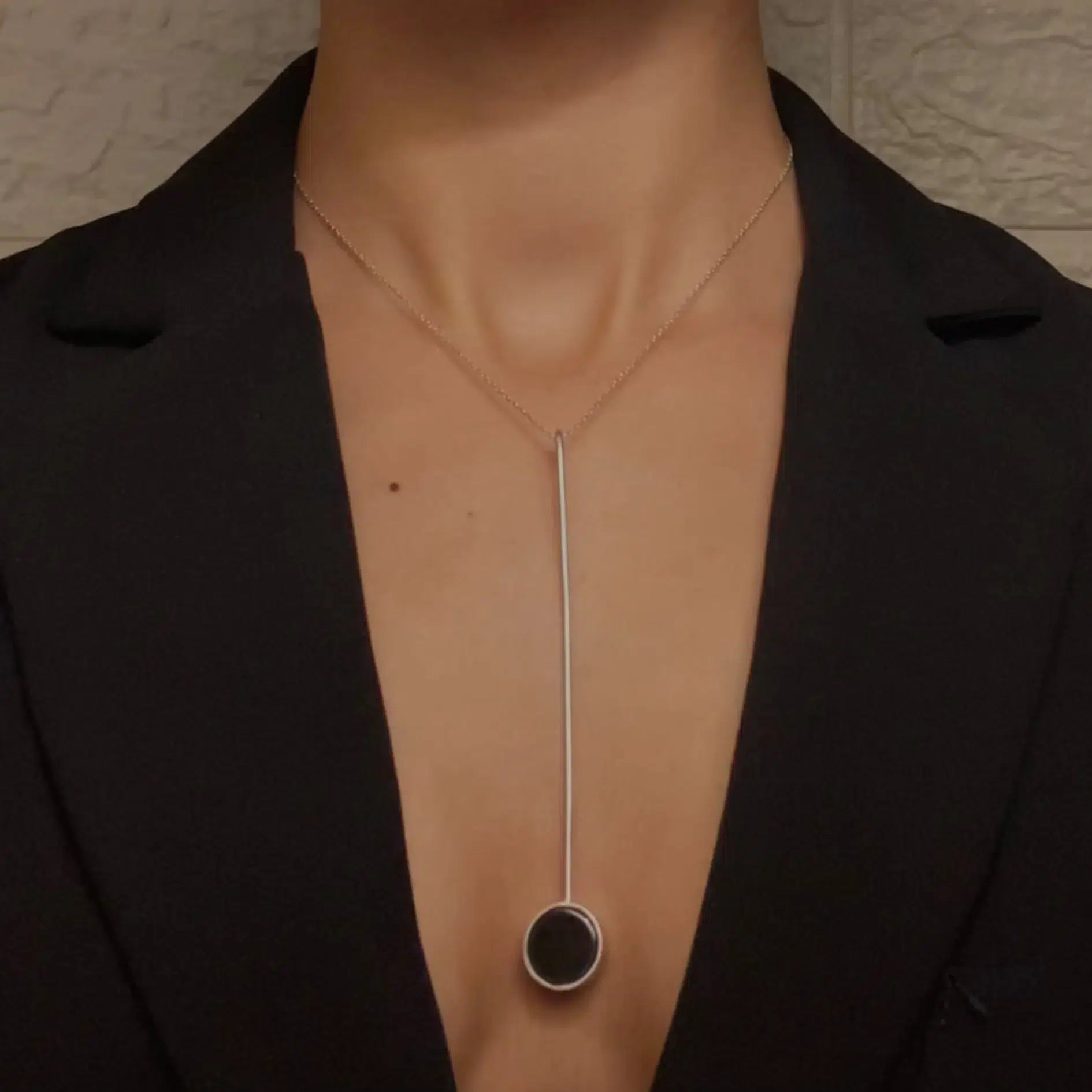 Collier en argent 925 et pierre agate noir