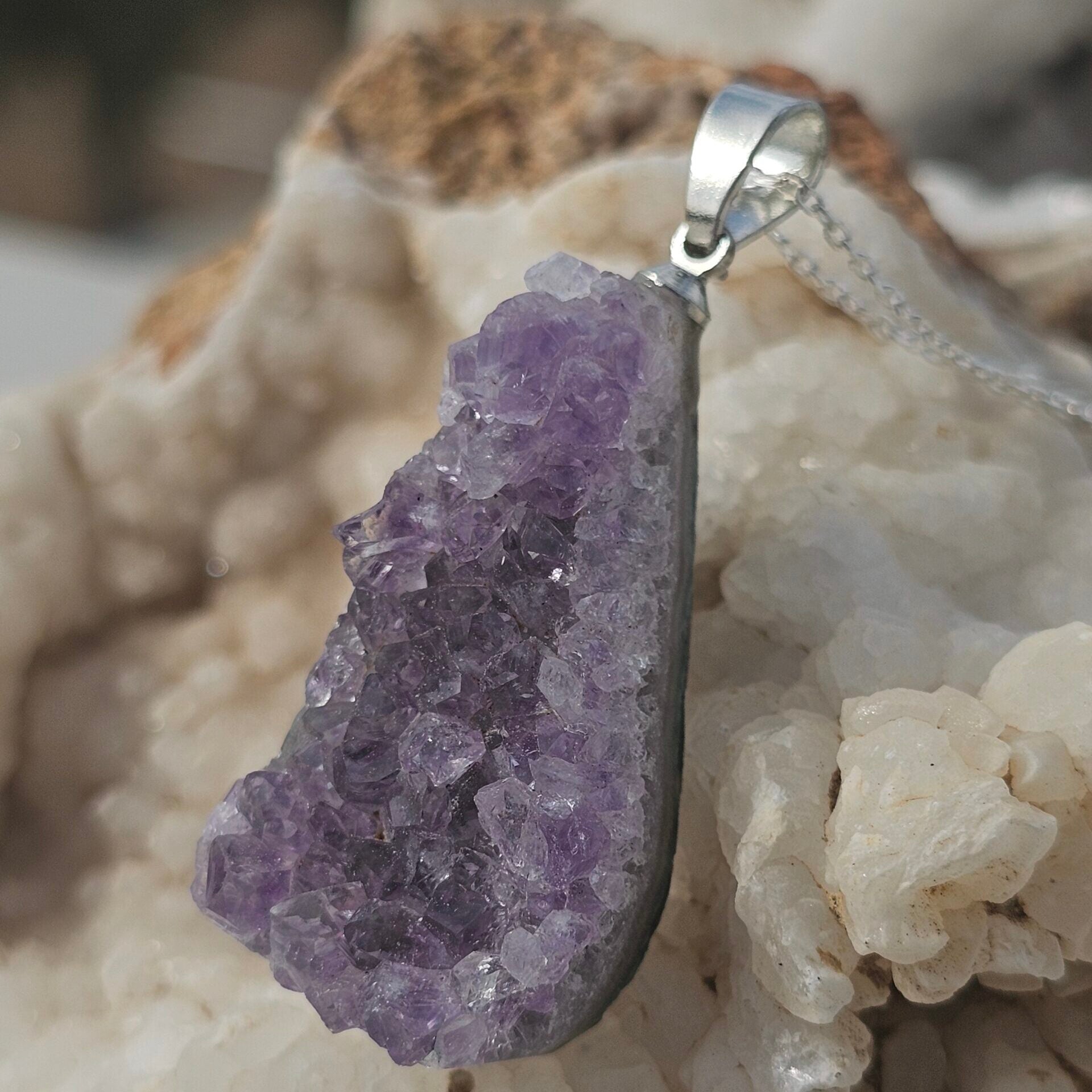 Collier en argent 925 avec pendentif Améthyste naturelle sous forme de goutte d'eau