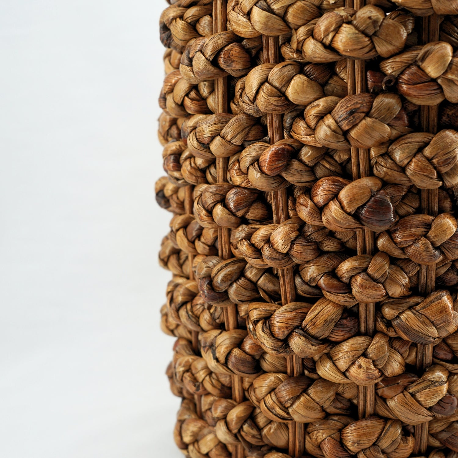 Corbeille papier premium en fibre végétale, élégance discrète 20cm