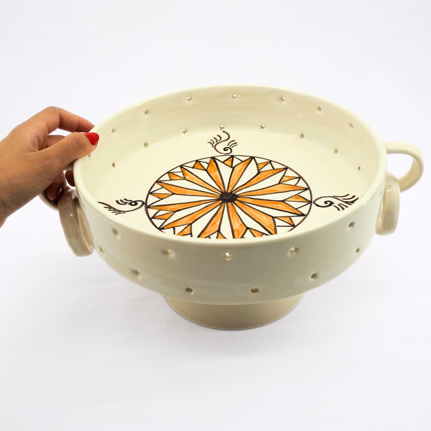Corbeille céramique élégante pour un intérieur raffiné