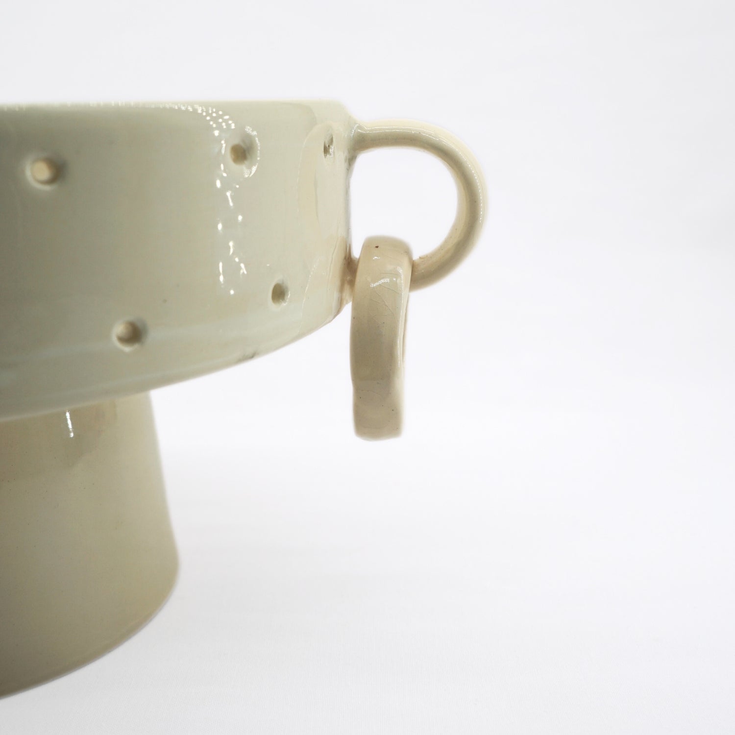 Corbeille céramique élégante pour un intérieur raffiné