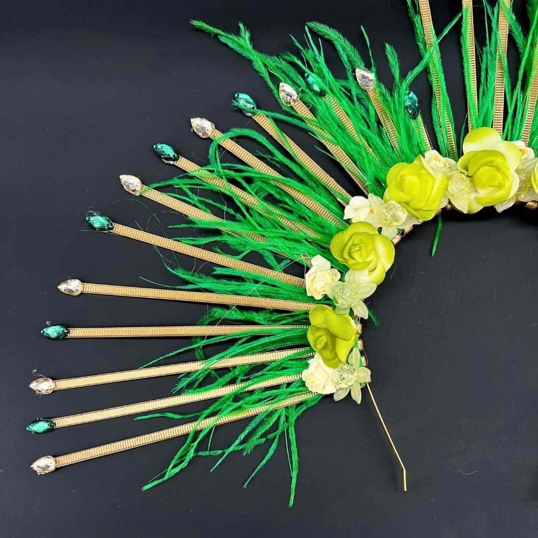 Sun crown with flowers and fine green feathers