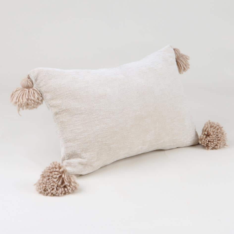 Coussin Décoratif Beige avec Pompons - Tendance Bohème et Confortable