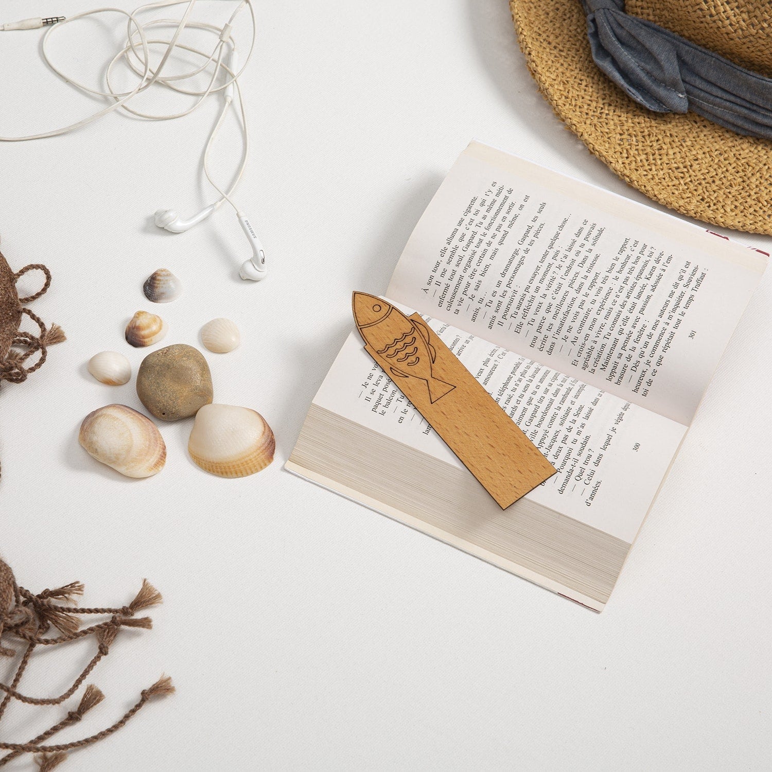 Engraved Wooden Bookmark: Fish – Emblematic Symbol of Tunisia