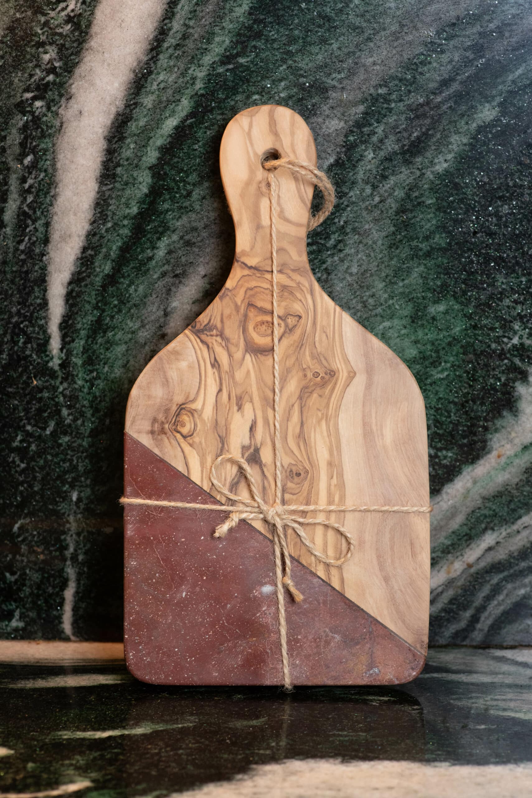 Planche de charcuteries en marbre & bois